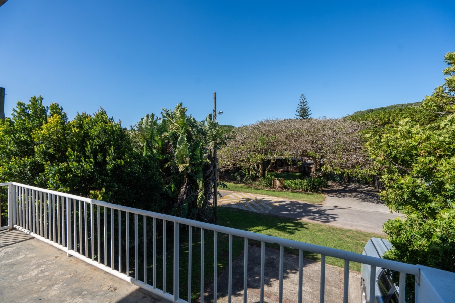 5 Bedroom Property for Sale in Kenton On Sea Eastern Cape